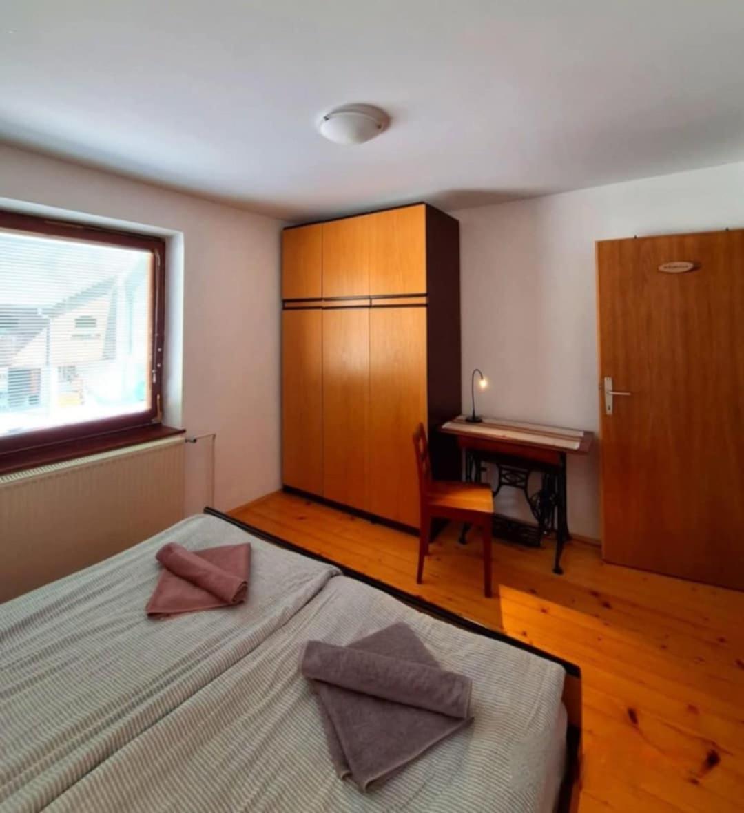 Pr' Hribar Apartman Zgornje Gorje Kültér fotó