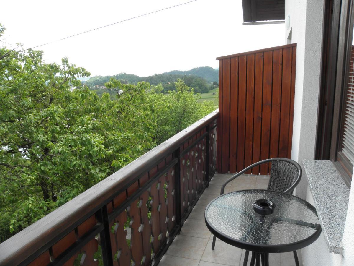 Pr' Hribar Apartman Zgornje Gorje Kültér fotó